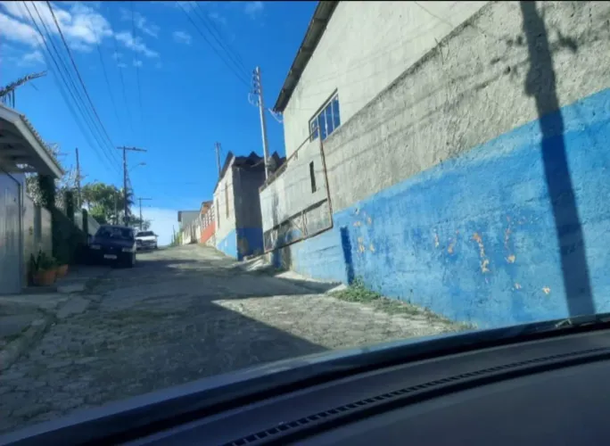 BARBADA GALPÕES RIO TAVARES