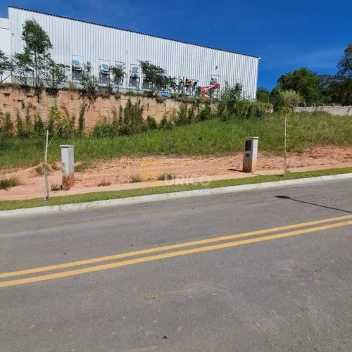 Terreno em Condomínio à venda no Villagio Tunnis em Jundiaí/SP