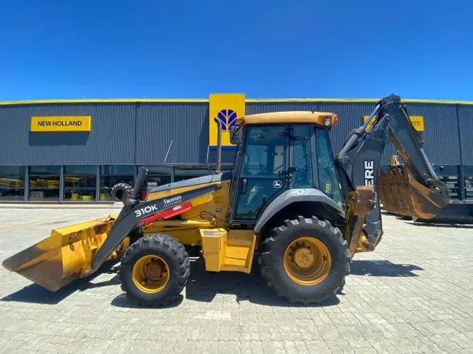 Retroescavadeira John Deere 310K