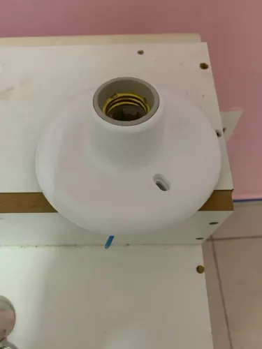Bocal de lâmpada branco 