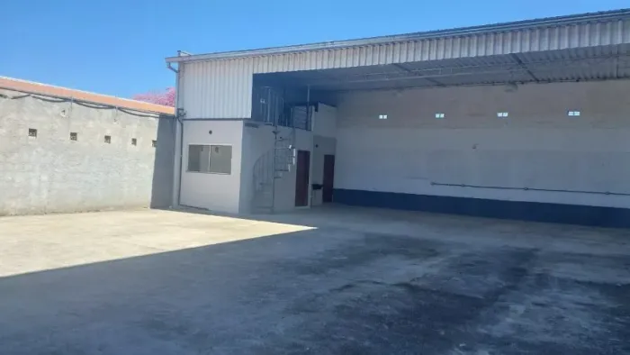 Galpão comercial na Vila Menino Jesus - Caçapava - SP