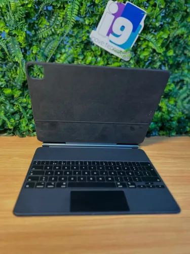 Magic Keyboard 12.9 Com Touch ID Seminovo com garantia