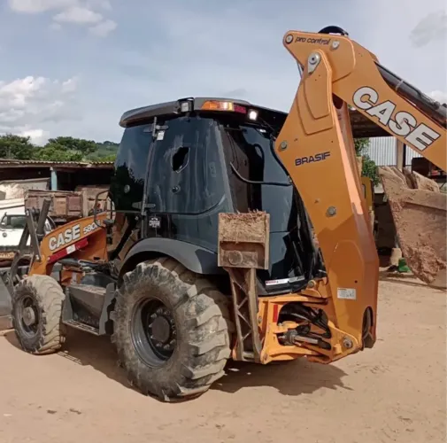 Retroescavadeira CASE 580n 4x4