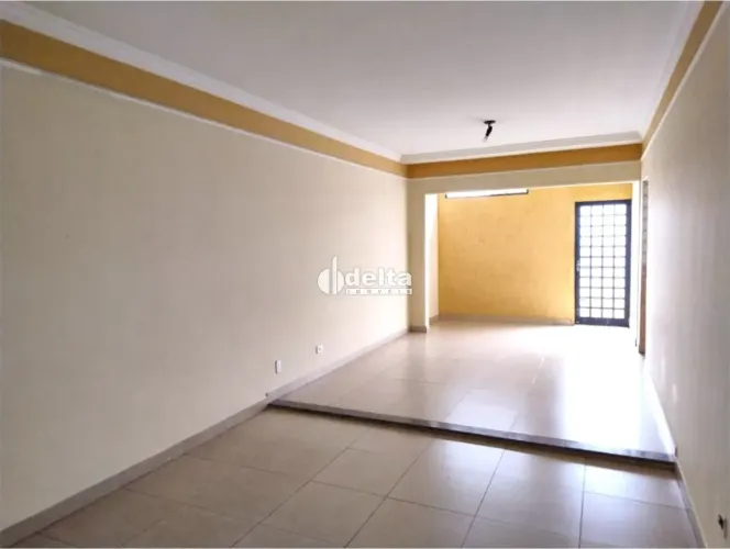 Casa residencial com 3 quartos sendo 1 suíte disponível para locação e venda no bairro Bra