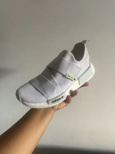 Tenis Adidas NMD R1 Branco Feminino