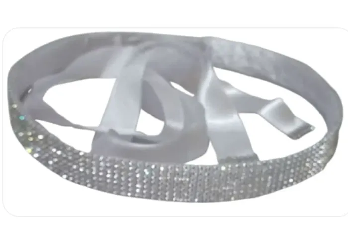 Tiara de Cabelo com Strass e Laços