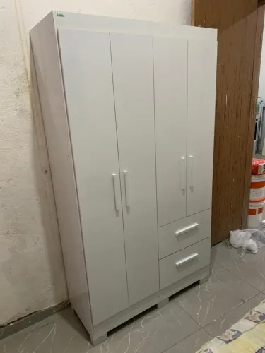 Guarda-Roupa Branco 4 Portas