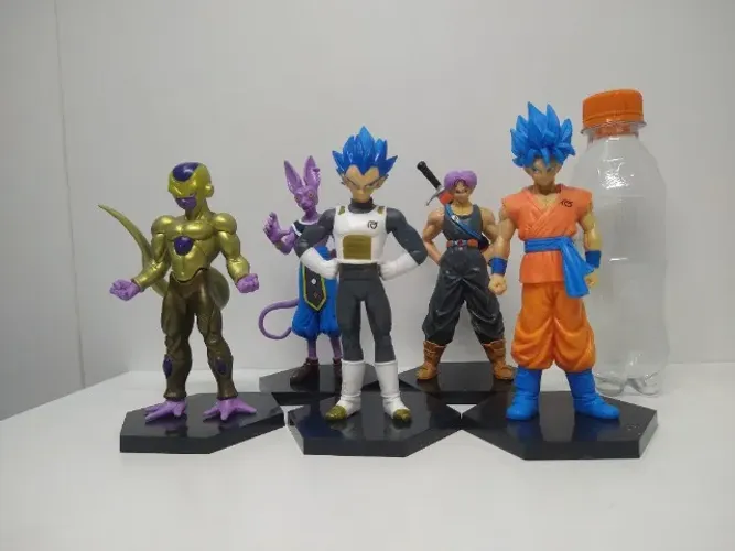 Lote Action Figure Estátuta Dragon Ball Super com 5 peças