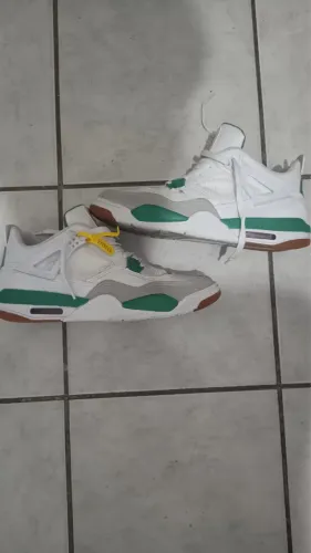 Air Jordan 4