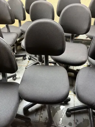 Lote 15 Cadeiras de escritório