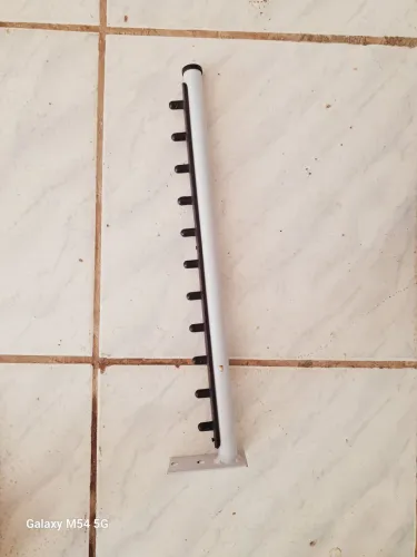 Suporte para roupas. Tudo por 200,00