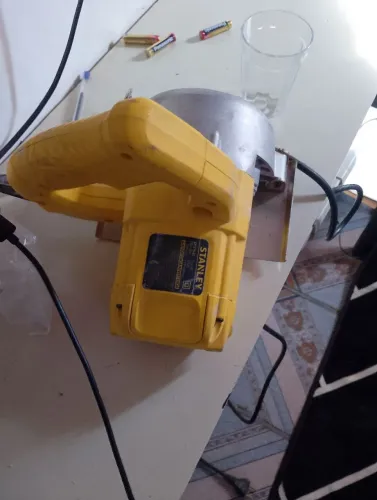 Serra mármore Stanley 1600wts 220volts