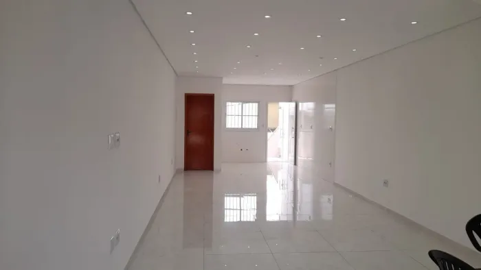 Preço Imperdível! Sobrado de Alto Padrão na Zona Leste