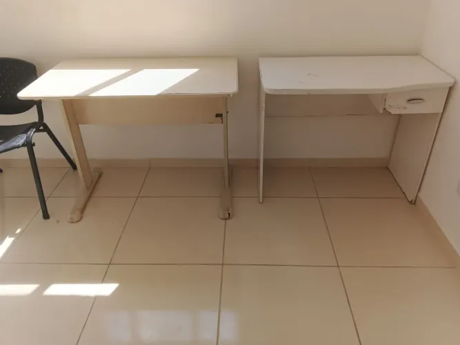 Escrivaninhas usadas