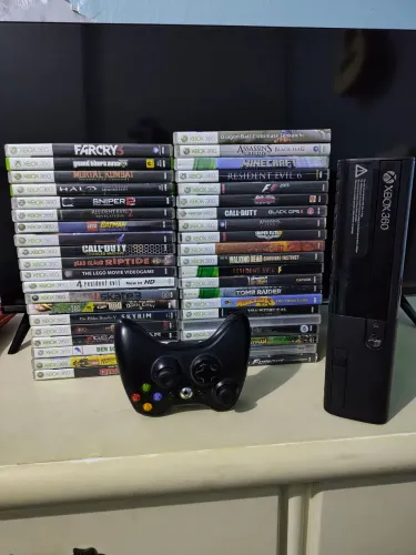 XBOX 360 SUPER SLIM
