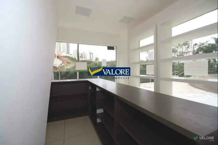 Loja à venda no Vila da Serra