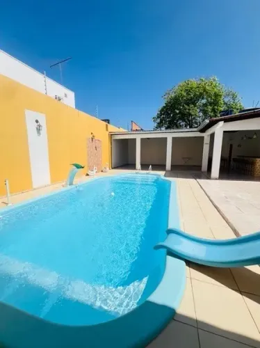CASA COMPLETA COM PISCINA DE 10m, ÁREA GOURMET, ENERGIA SOLAR E POÇO ARTESIANO