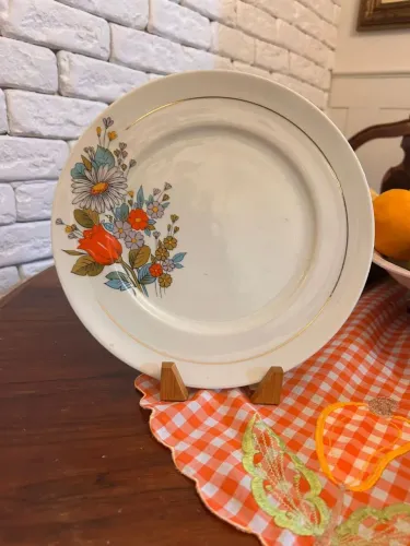 Prato Raso Antigo em Porcelana Real - Floral Colorido e Filete de Ouro