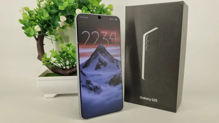 Galaxy S25 256gb 12Gb Snapdragon elite 8