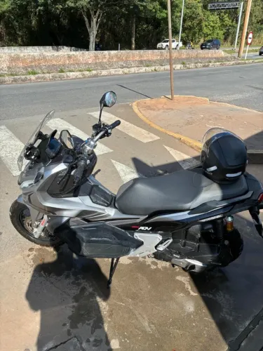 Honda ADV 150 2022/2023 Prata - Único Dono - 9.300km