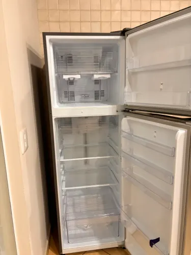 Geladeira Panasonic 