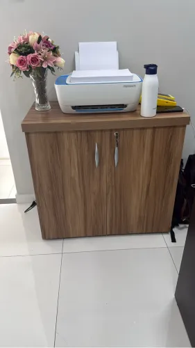 Mesa e Armário de escritório
