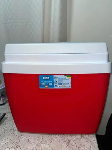 Caixa Térmica Mor 26 Litros Vermelha - Capacidade para 35 Latas