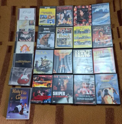 Vendo DVDs e CDs ,são 37 itens originais.