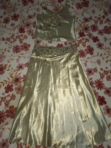 Conjunto blusa e saia vintage de cetim verde