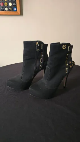 Bota salto alto (Ankle Boot) Carmen Steffens preta