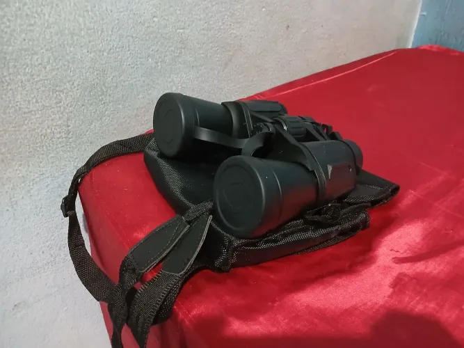 Vendo Binoculo semi-novo Profissional de longo alcance 20×50