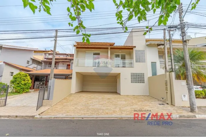Seu Novo Lar! Casa com 3 dormitórios em Condomínio fechado em Valinhos!