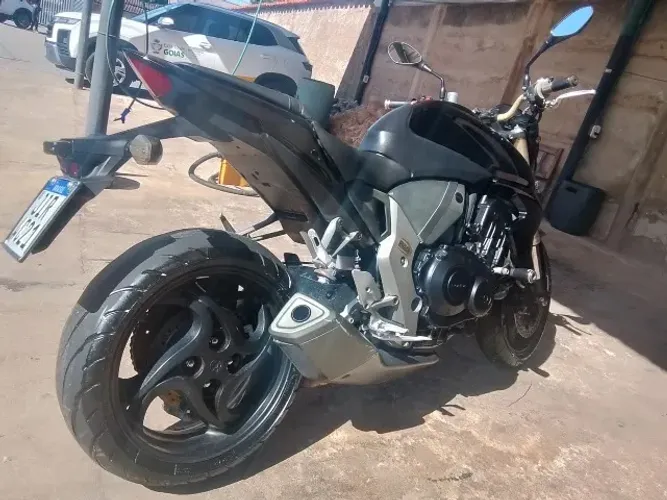 Honda cb1000r
