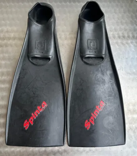 Nadadeira cobra spinta/pé de pato profissional, preço de desapego