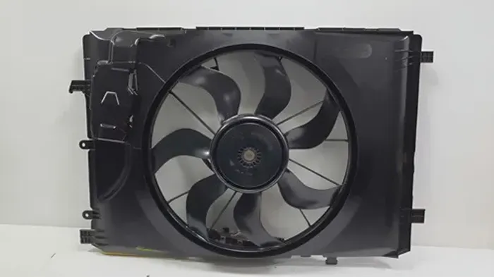 Defletor Ventoinha Mercedes A200 1.6 Aut 2016 (com Detalhe)