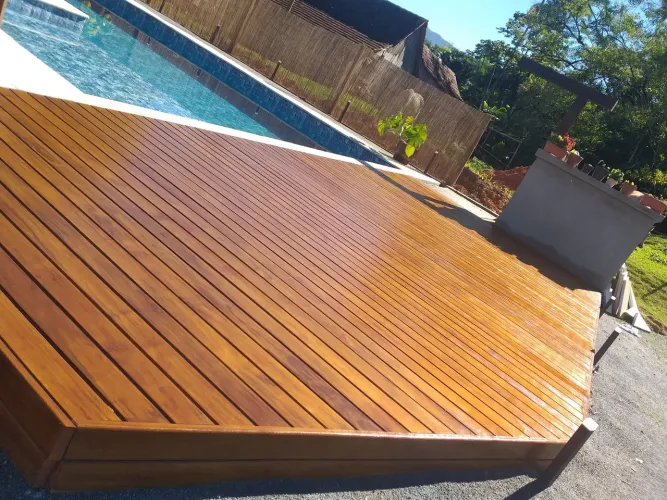 Serviços Madeira, deck, pergolado, portas.
