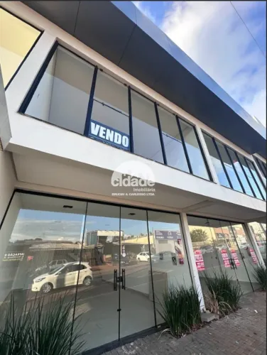 Sala Comercial à Venda Esquina da Rua Cuiabá com a Rua Visconde do Rio Branco Cascavel/P