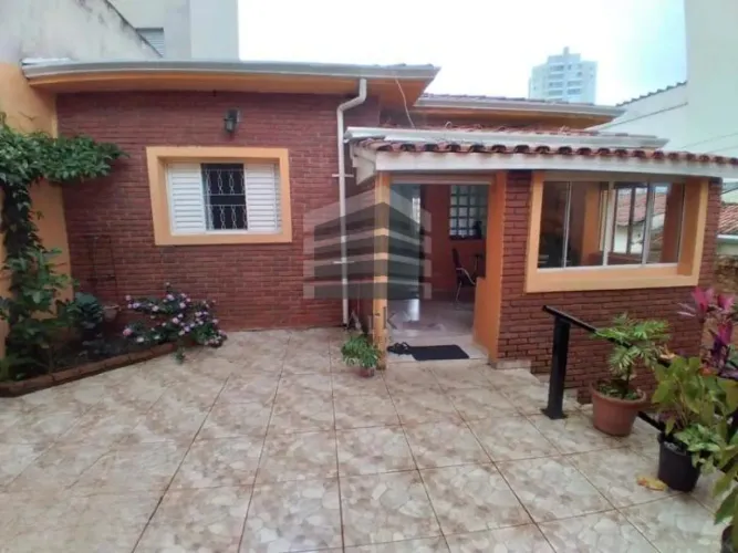 Casa com 3 Quartos, 3 banheiros, quintal gramado à venda no Cambuci. 276m²