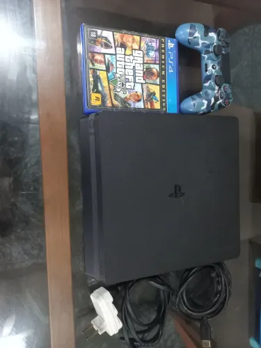 PS4 SLIM 1TB + GTA V + PES 2020