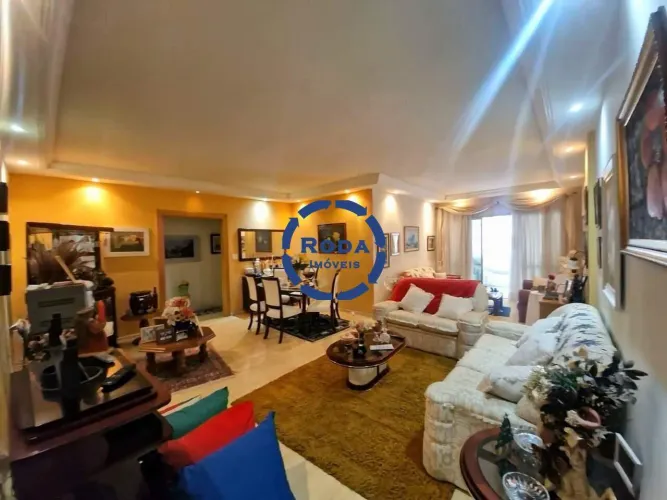 Apartamento com 185 m² à venda, 3 dormitórios sendo 1 suite, 2 vagas, no bairro Itararé em