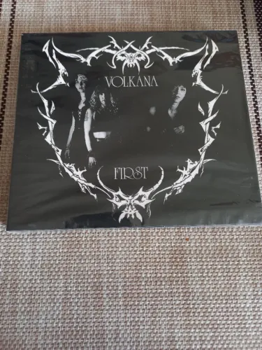 CD Volkana  - First (Lacrado)