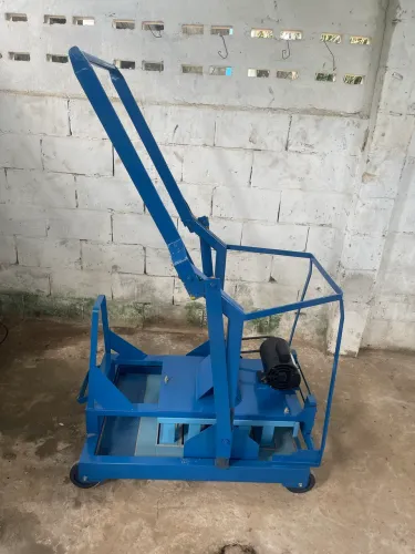 Máquina Poedeira de Piso Concreto