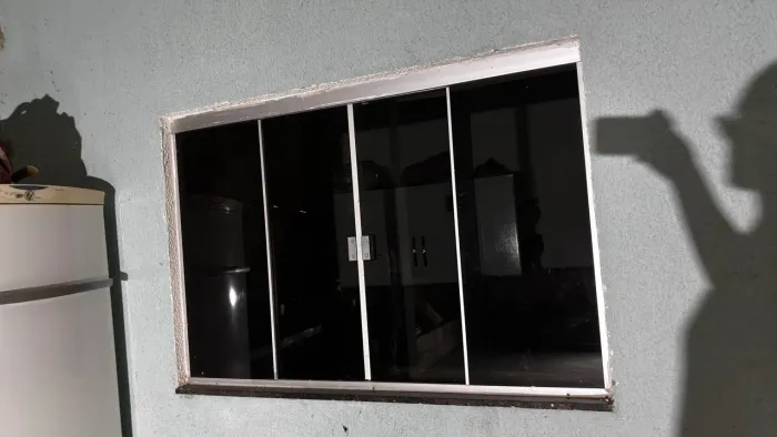 JANELA DE VIDRO 4 folhas