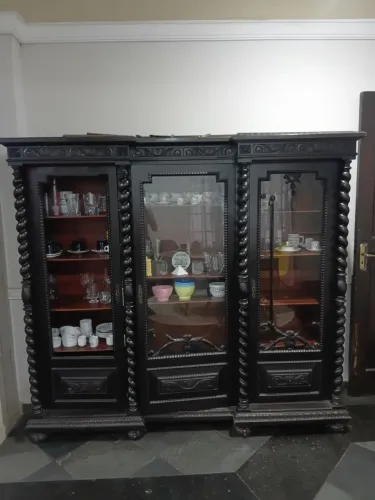 Cristaleira Madeira Pura