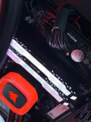 Memória ram corsair vengeance pro RGB ddr4 16gb 3200mhz (2x8gb)