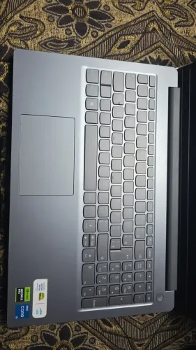 Lenovo loq E