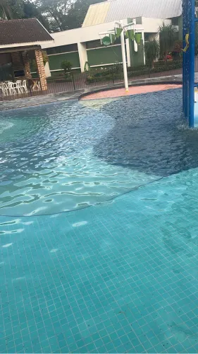 Limpeza e manutenção de piscina
