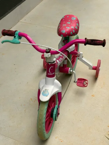 Bicicleta Infantil Caloi Barbie com Rodinhas - Ótimo Estado