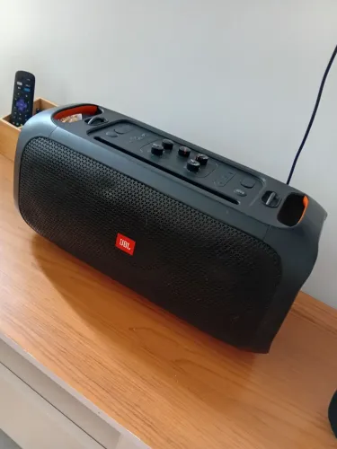 JBL partybox on-the-go