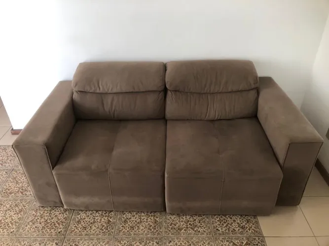 Sofá retrátil 2m - Leia a descrição